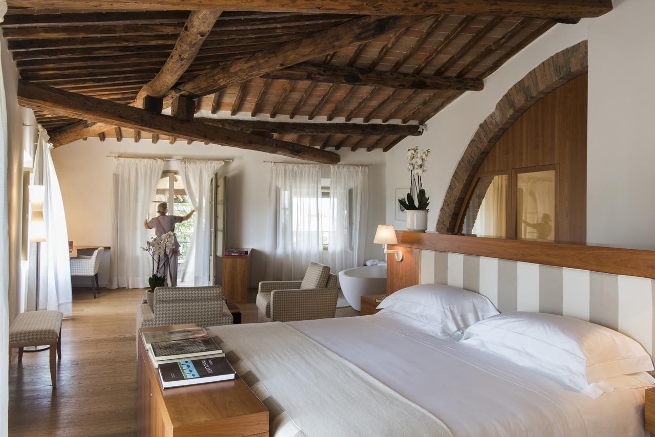Готель Borgo San Felice Кастельнуово-Берарденґа Екстер'єр фото